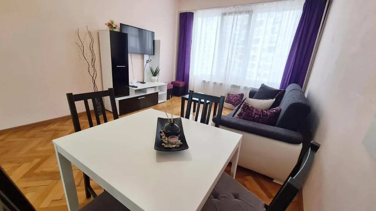 Lovely City Center 1Bd, 1Bt Apartment Sófia 0*,
