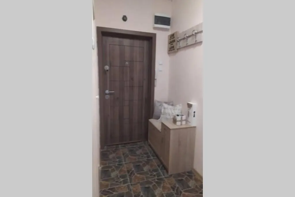 Lovely City Center 1Bd, 1Bt Apartment Sofía 0*,